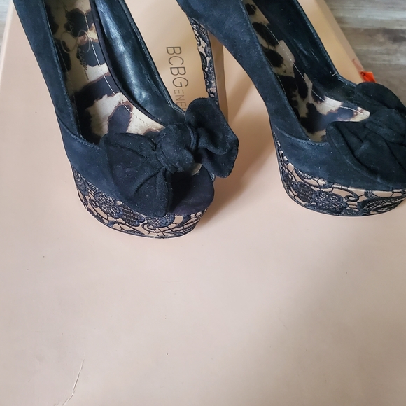 Jessica Simpson Black Bow Peep-Toe Heels - Picture 2 of 8